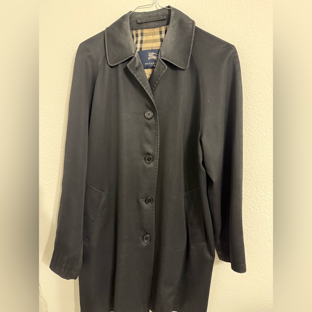 Vintage Burberry Classic Black Wonens Trench Coat (needs repair) Fits like XL